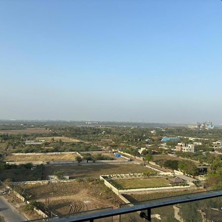 Weekend Address By Honest Homes Surat Exterior photo