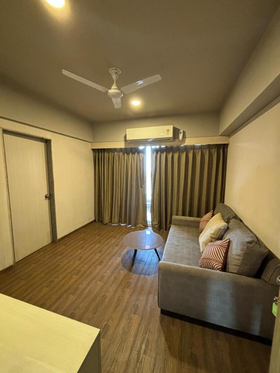 Weekend Address By Honest Homes Surat Exterior photo
