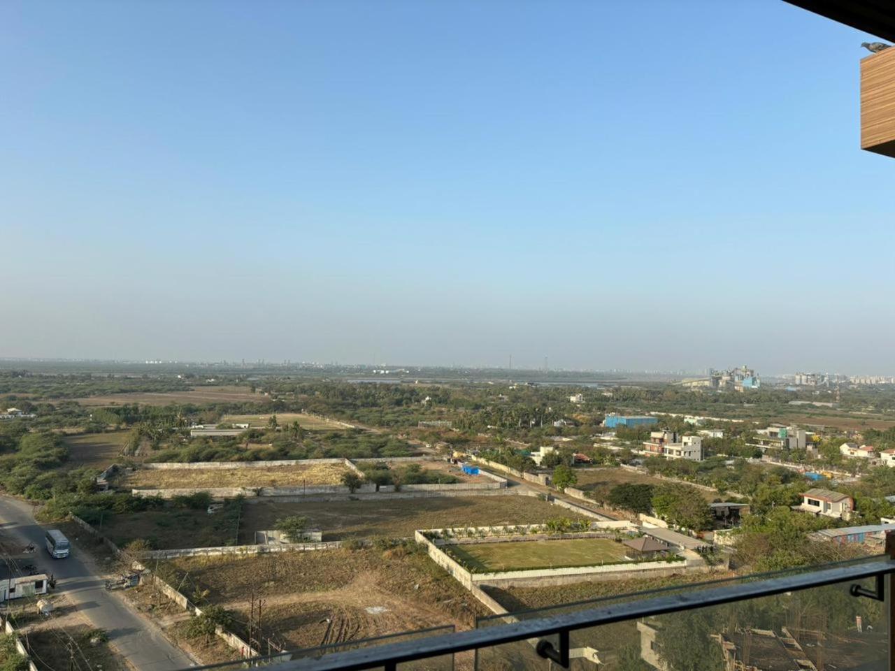 Weekend Address By Honest Homes Surat Exterior photo
